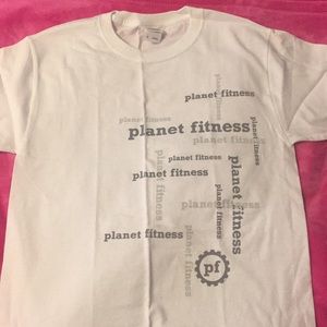 🌟 NWOT Planet Fitness T-Shirt